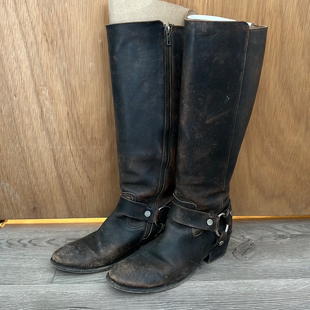 Frye Women's Carson Harness Tall Western Boot